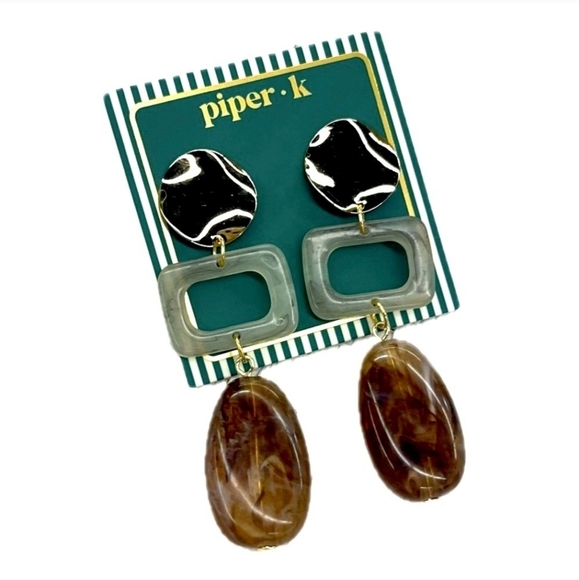 🔹️Piper K🔹️ Gold and Cream geometric  Statement Drop Earrings - Picture 1 of 2